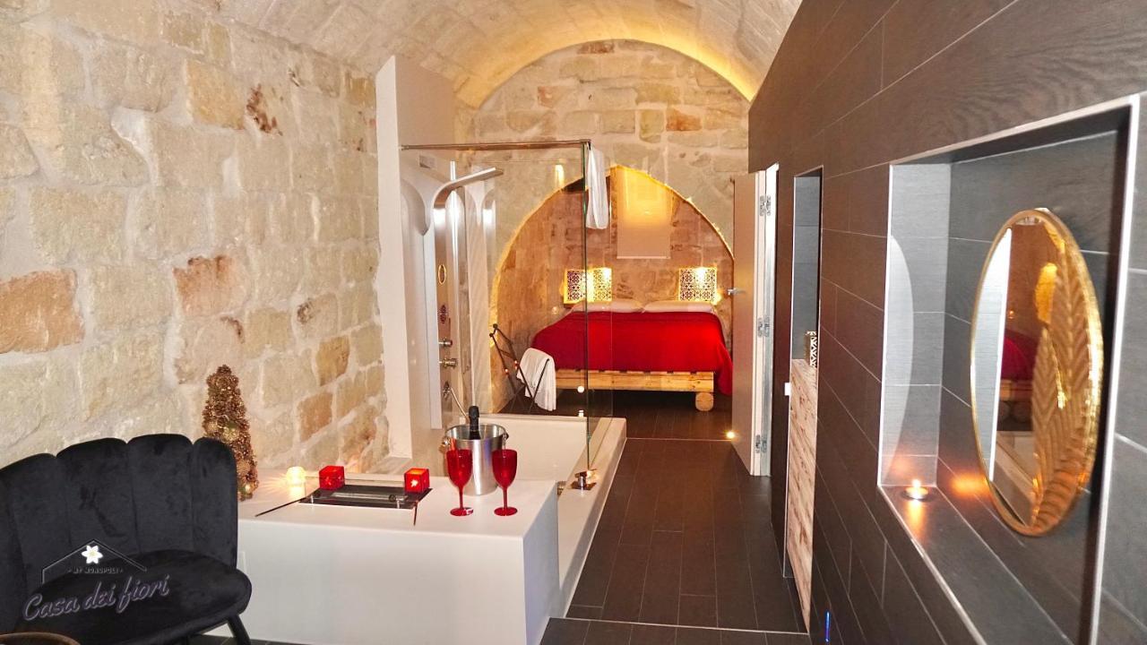 My Monopoli -Casa Dei Fiori Suite "Tulipano Nero" Centro Storico ภายนอก รูปภาพ